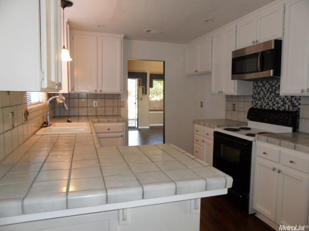 1235 Canvasback Ln, Manteca, CA 95337 photo 4