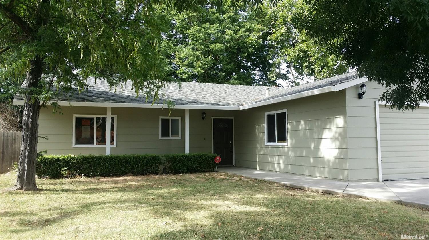 1886 18th St, Olivehurst, CA 95961 photo 1
