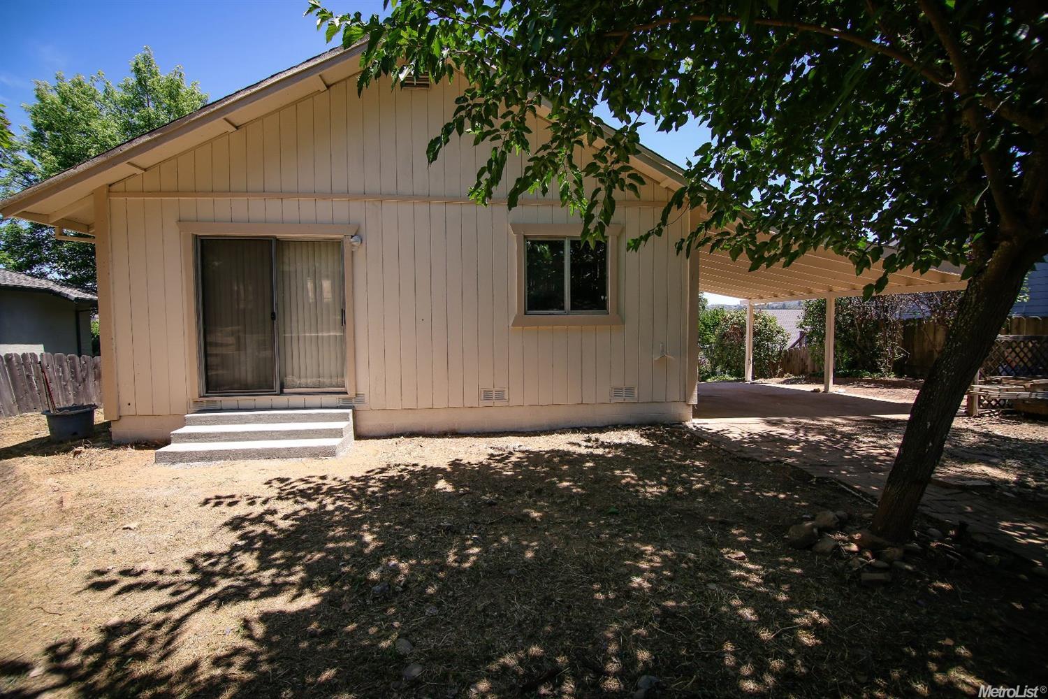 455 Perry St, Jackson, CA 95642 photo 2