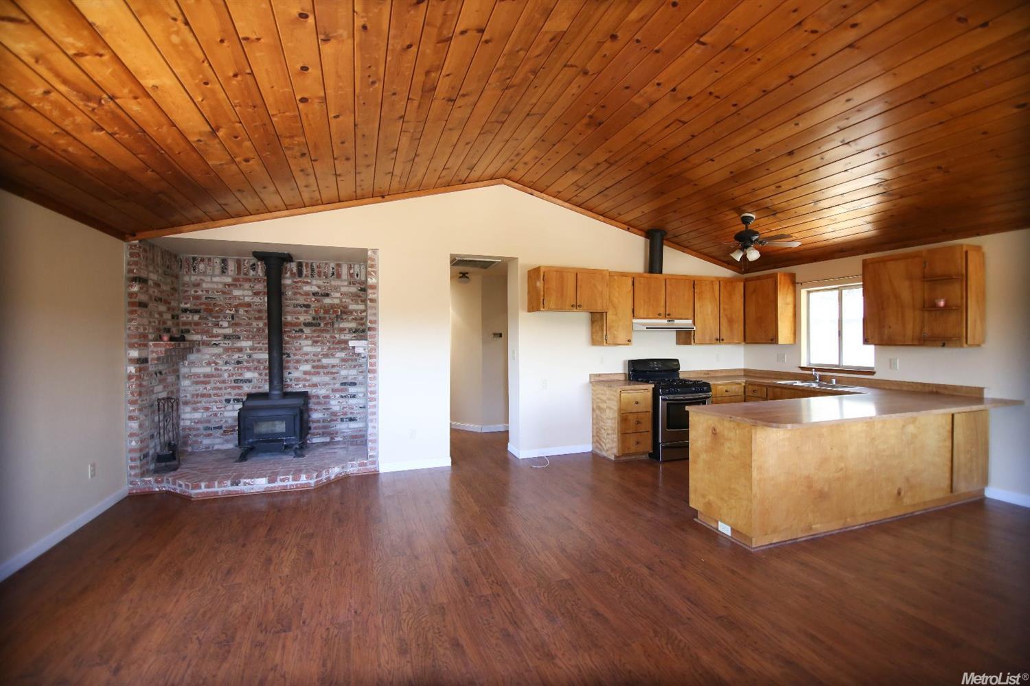 455 Perry St, Jackson, CA 95642 photo 3
