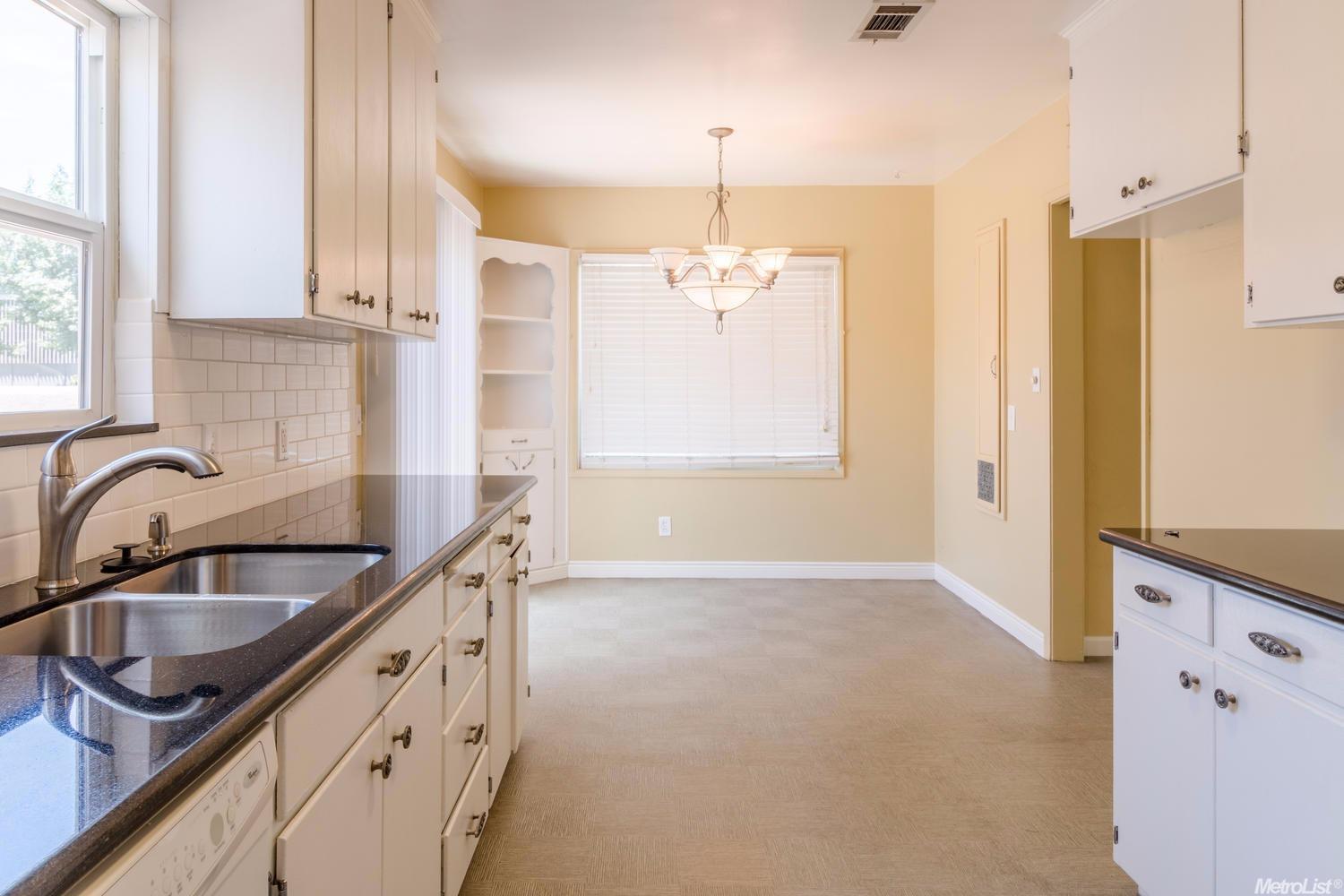 1300 S Crescent Ave, Lodi, CA 95240 photo 11