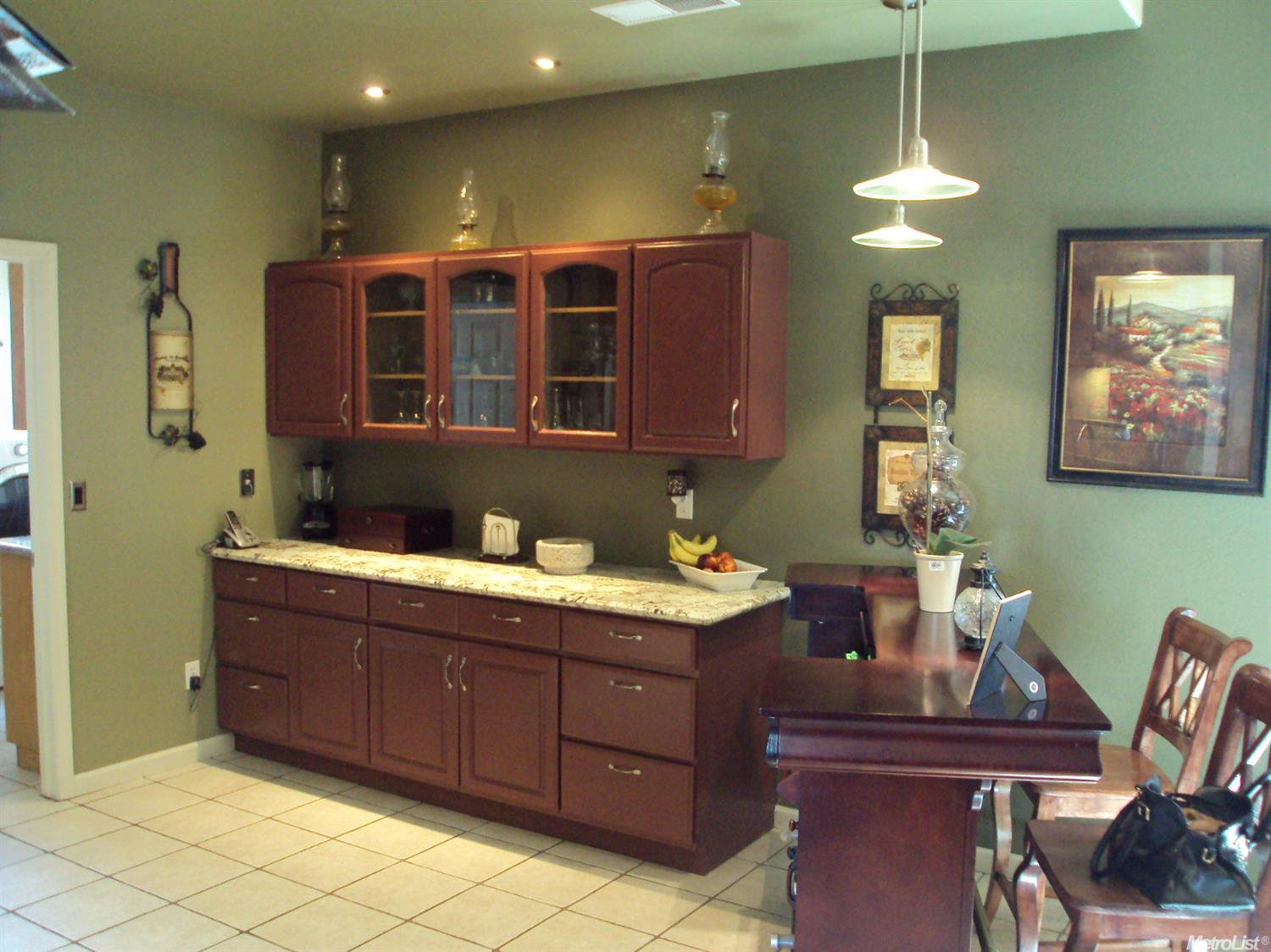 1140 Serr Dr, Turlock, CA 95380 photo 4