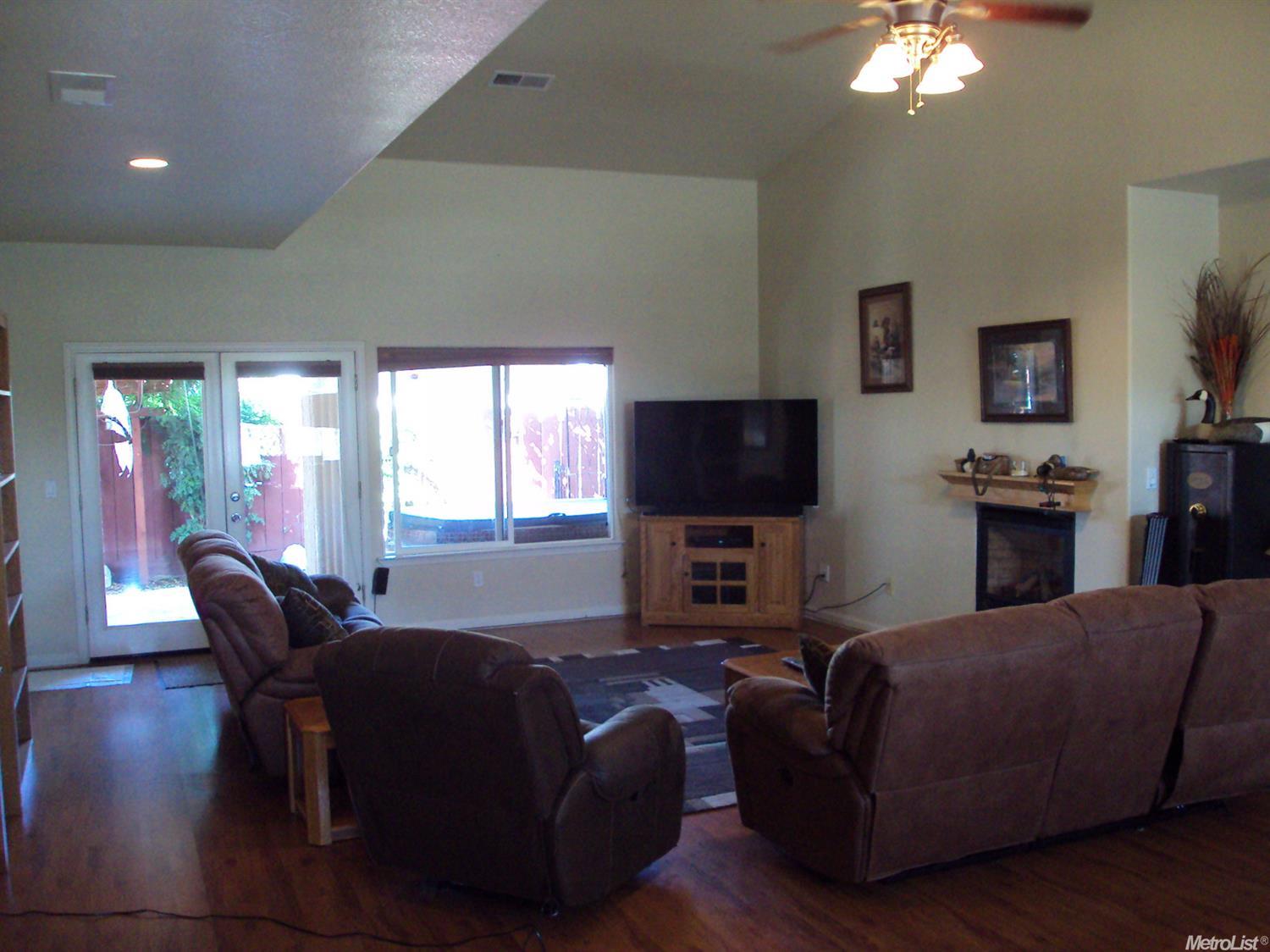 1140 Serr Dr, Turlock, CA 95380 photo 6