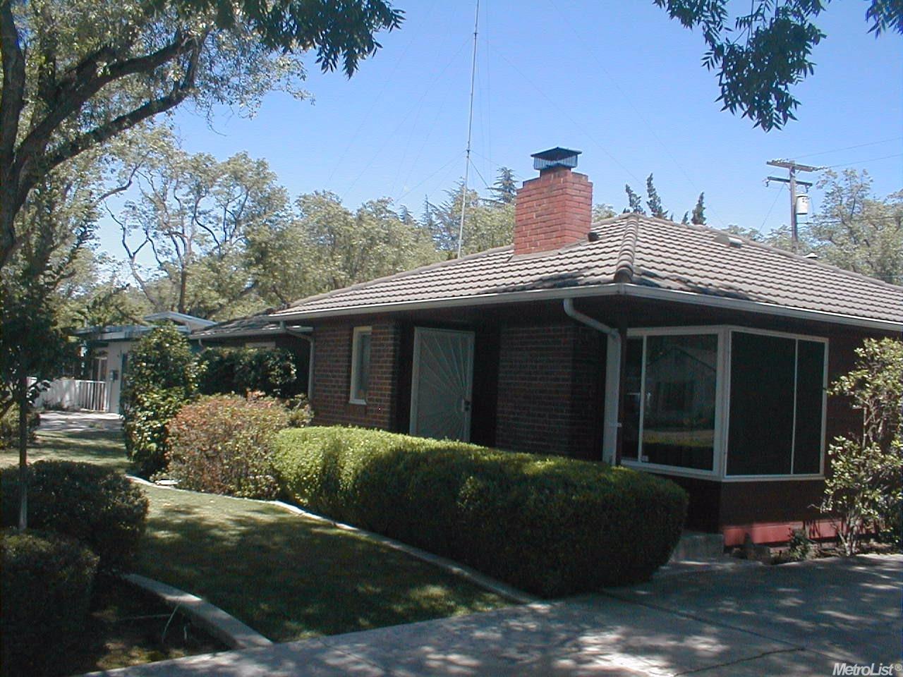 107 Chabot Ct, Modesto, CA 95354 photo 2