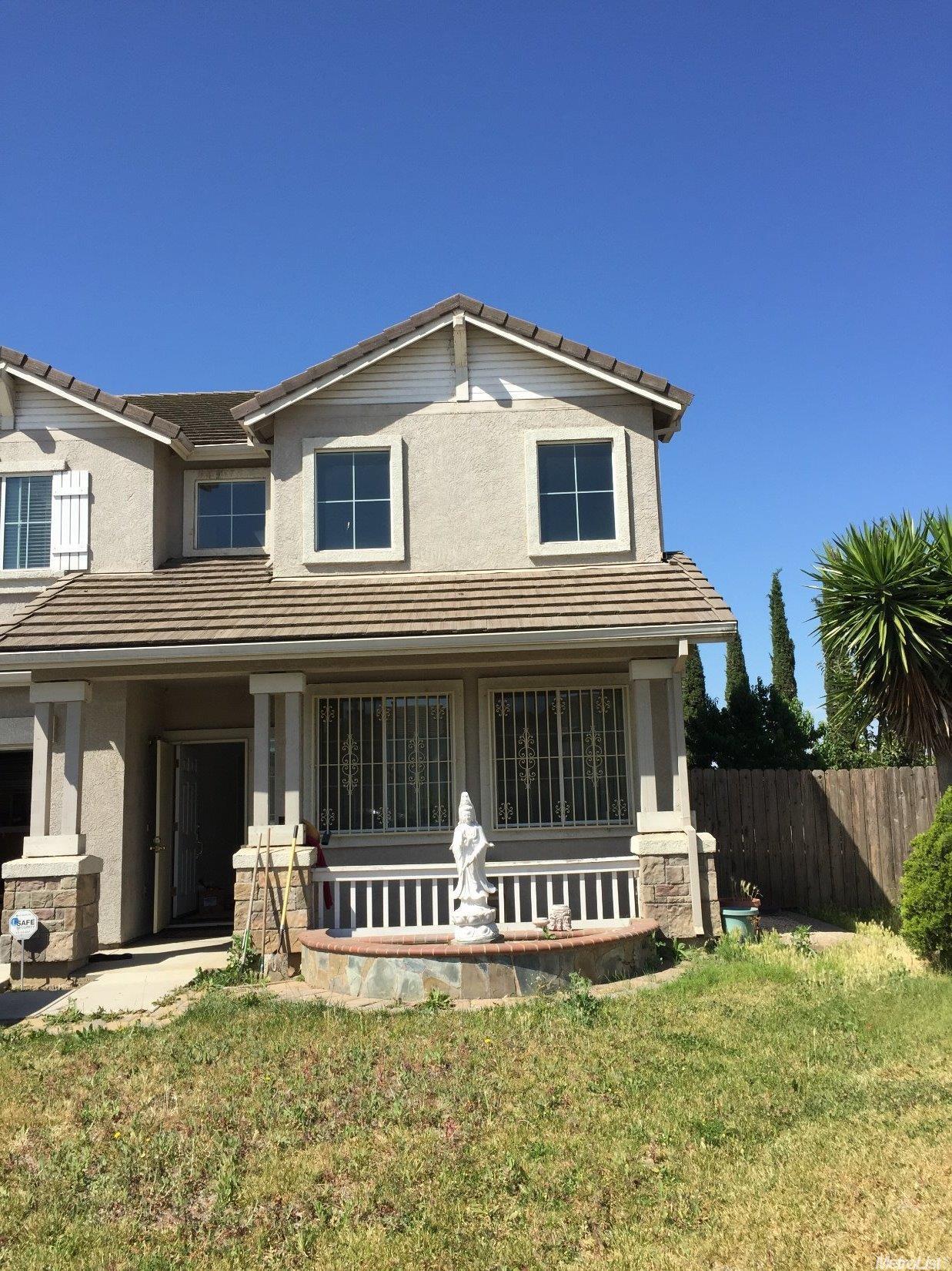 4575 Eiffel Dr, Stockton, CA 95206 photo 1