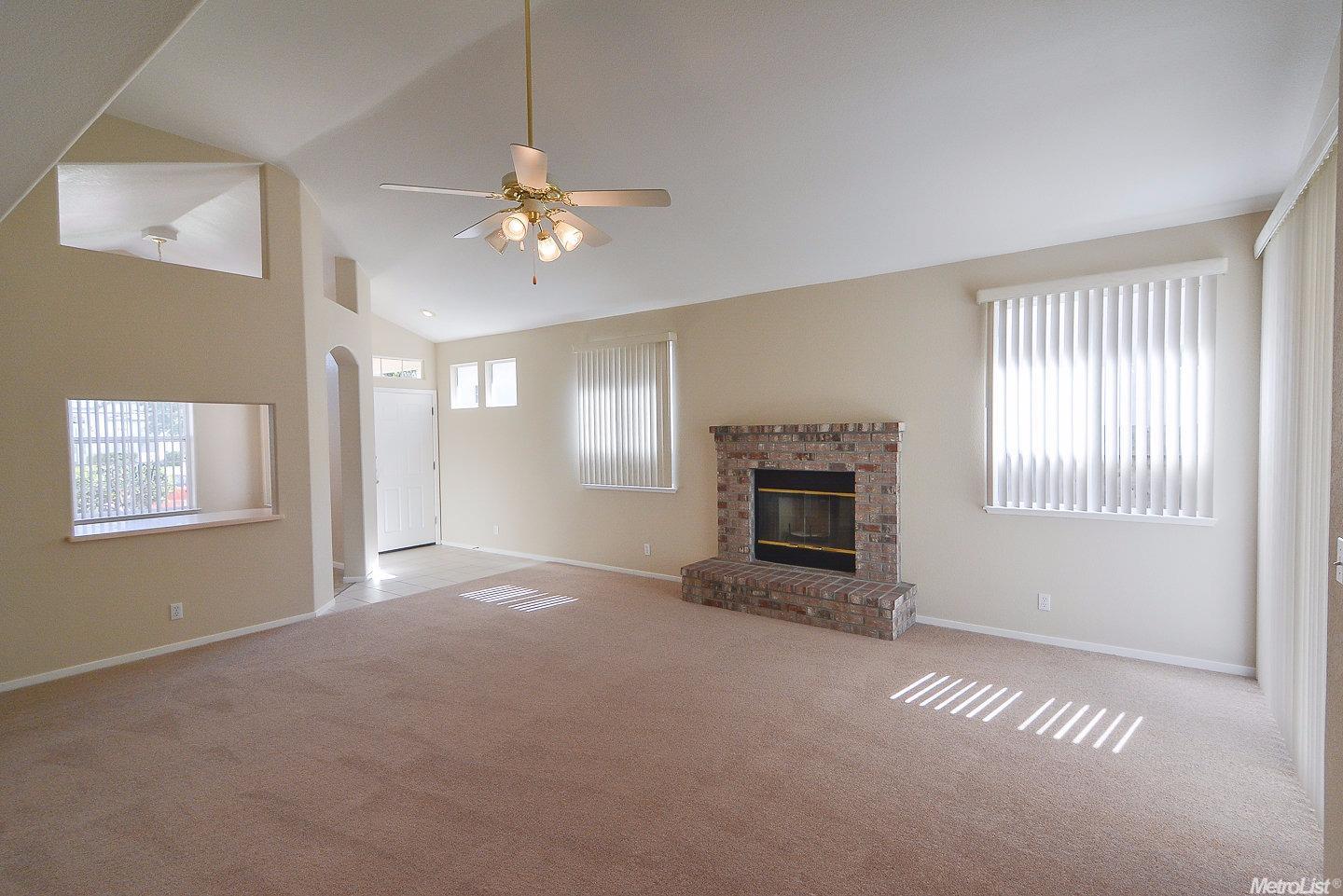 1754 Widmer Ln, Manteca, CA 95336 photo 8