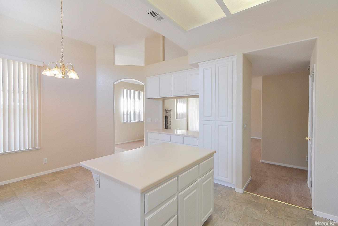 1754 Widmer Ln, Manteca, CA 95336 photo 6