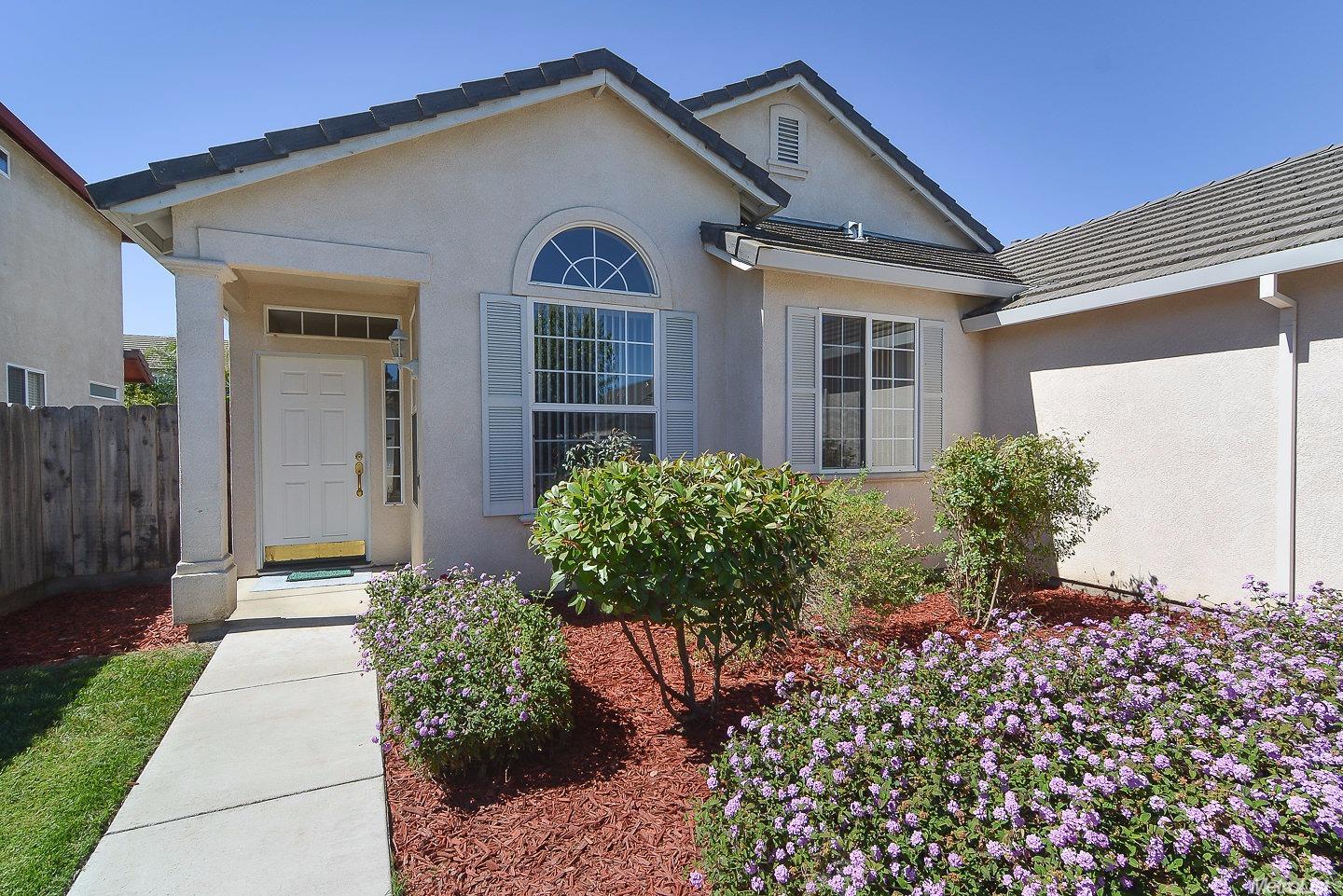 1754 Widmer Ln, Manteca, CA 95336 photo 2