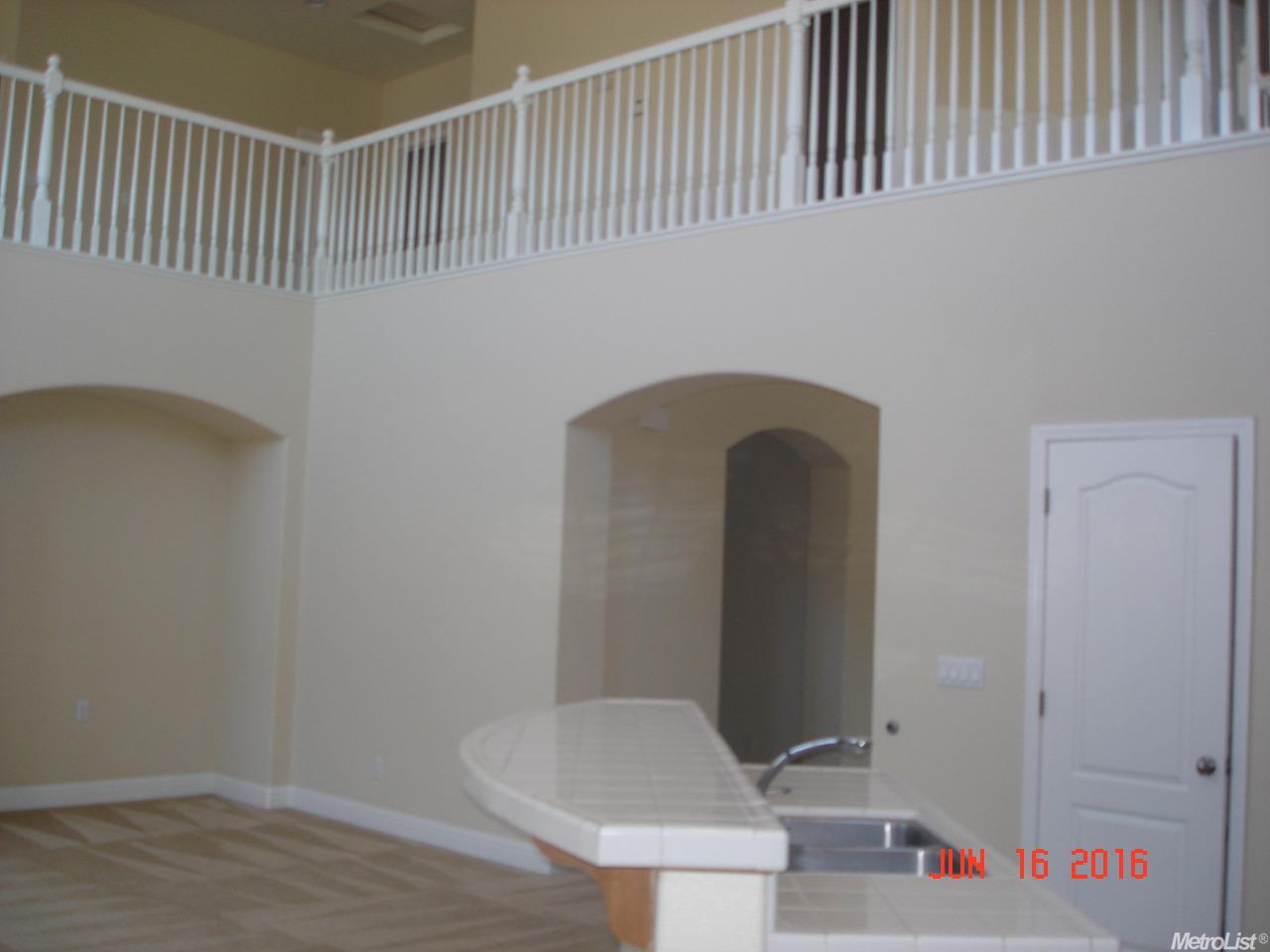 533 Grapevine Pl, Lathrop, CA 95330 photo 12