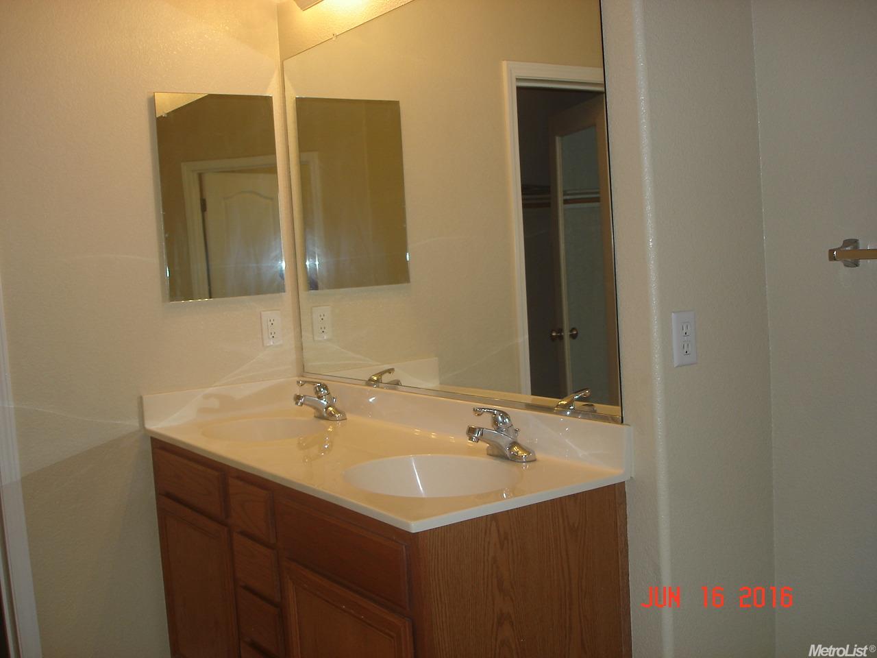 533 Grapevine Pl, Lathrop, CA 95330 photo 7