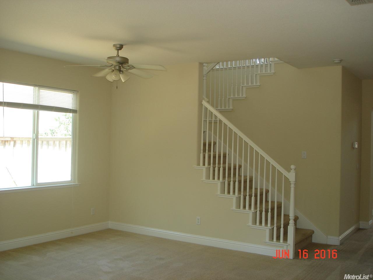533 Grapevine Pl, Lathrop, CA 95330 photo 3