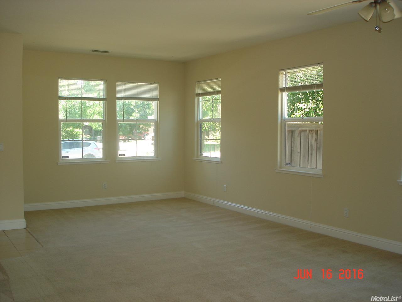 533 Grapevine Pl, Lathrop, CA 95330 photo 4