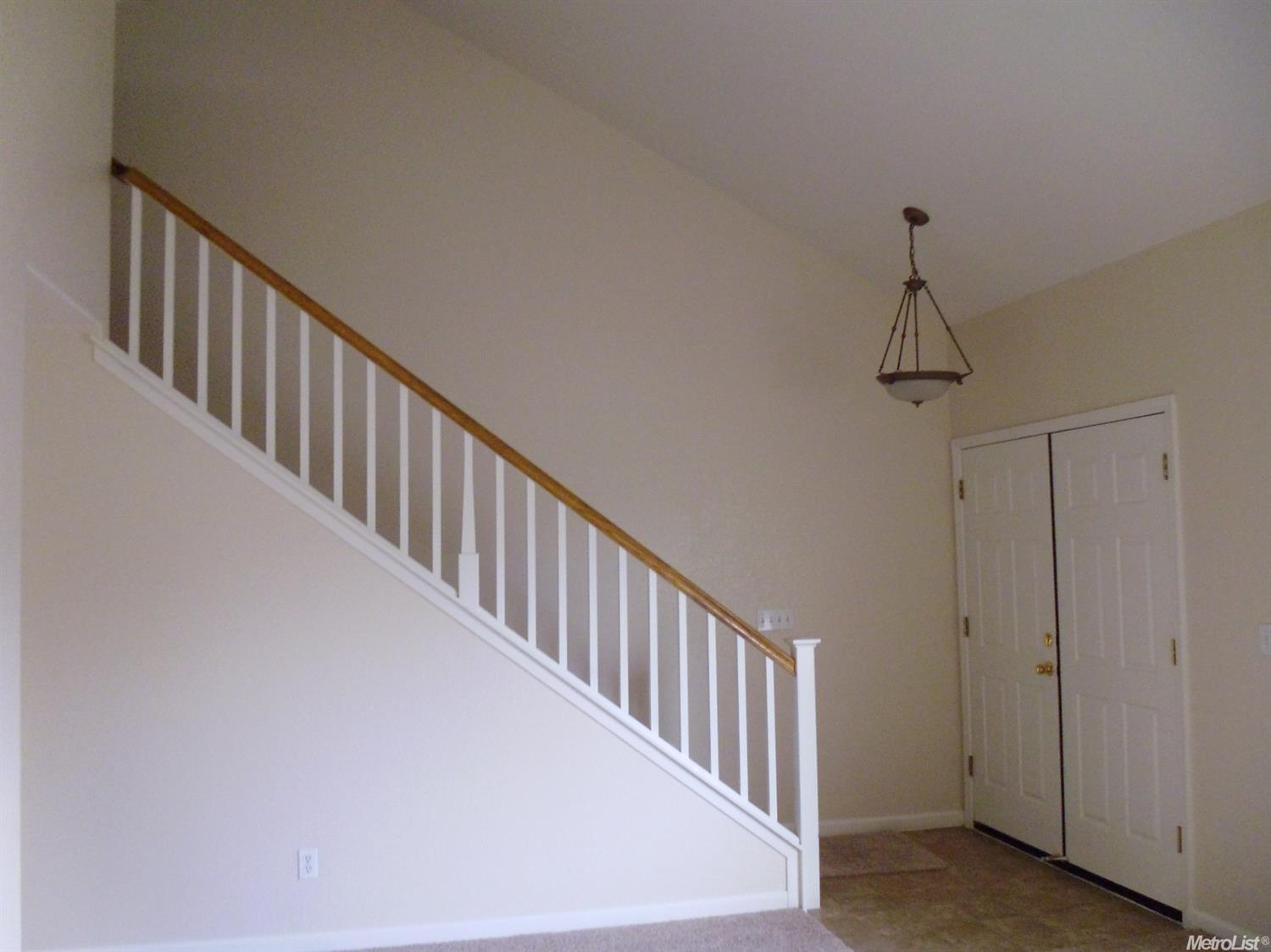 291 Eagleglen Ave, Turlock, CA 95380 photo 3