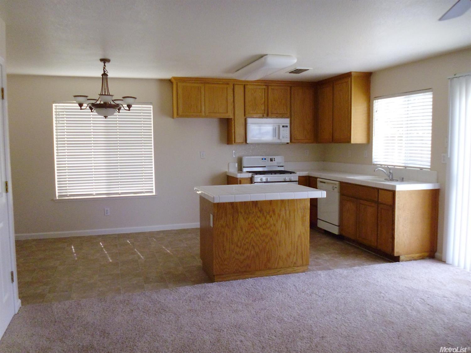 291 Eagleglen Ave, Turlock, CA 95380 photo 2