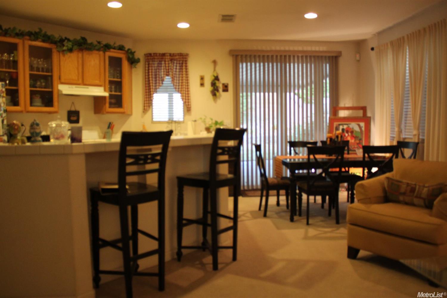 8308 White Spruce Dr, Antelope, CA 95843 photo 4