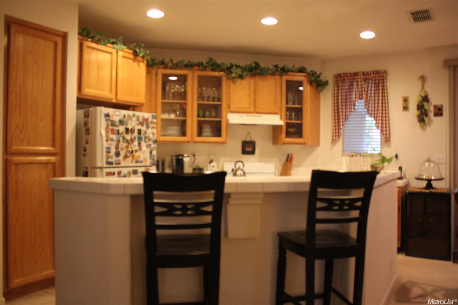 8308 White Spruce Dr, Antelope, CA 95843 photo 5