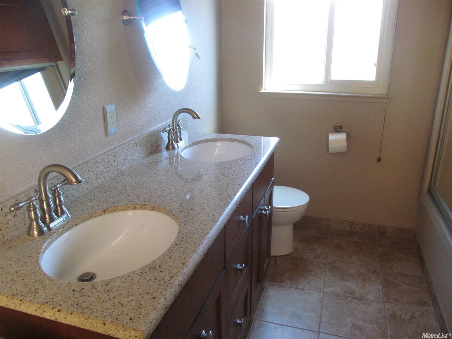 880 Georgetown Ave, Turlock, CA 95382 photo 14