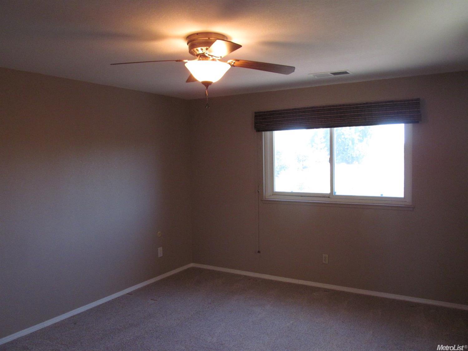 880 Georgetown Ave, Turlock, CA 95382 photo 13