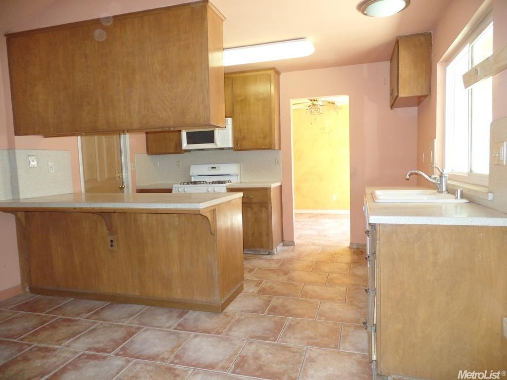3216 Artz Ct, Modesto, CA 95354 photo 8