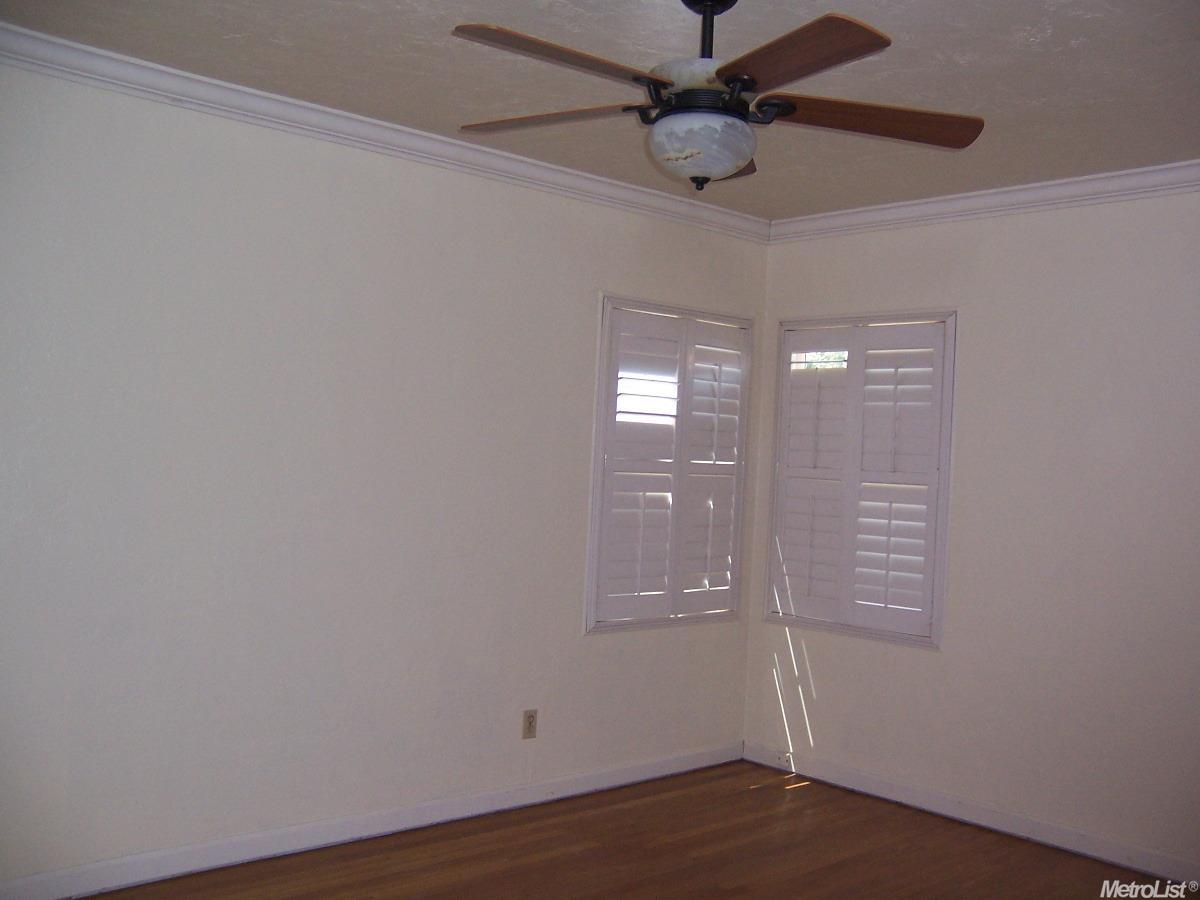 221 E 12th St, Tracy, CA 95376 photo 8
