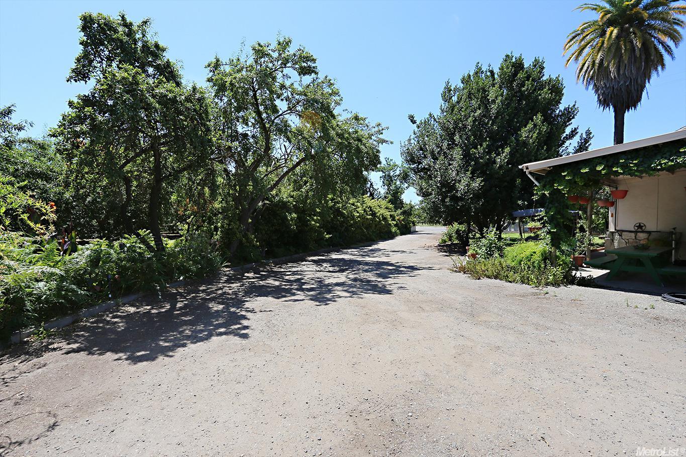 17101 E French Camp Rd, Ripon, CA 95366 photo 4