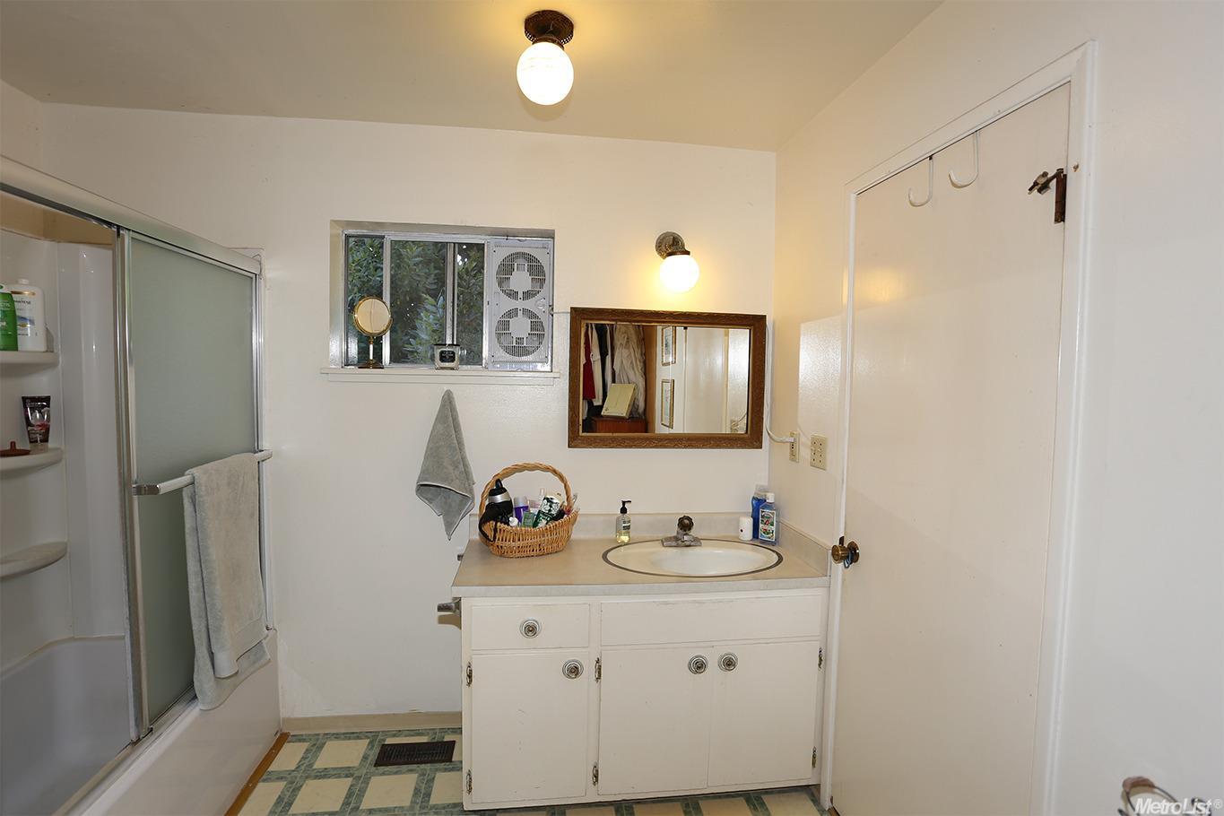 17101 E French Camp Rd, Ripon, CA 95366 photo 13