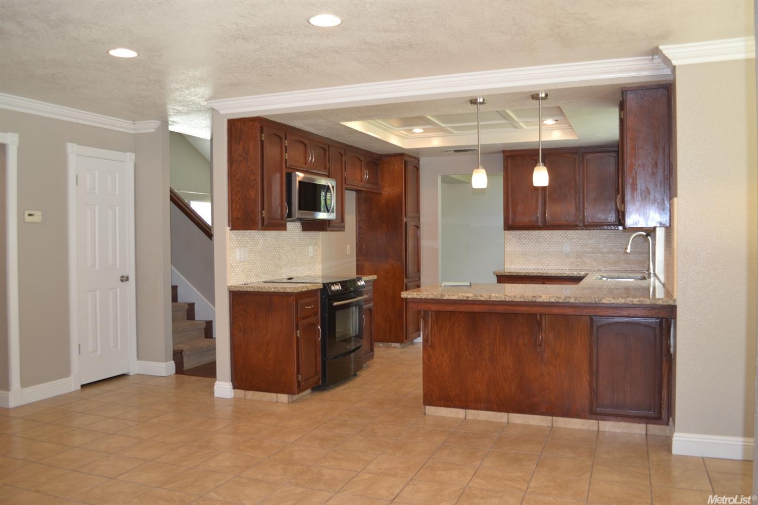 1532 Fallquist Way, Ceres, CA 95307 photo 4