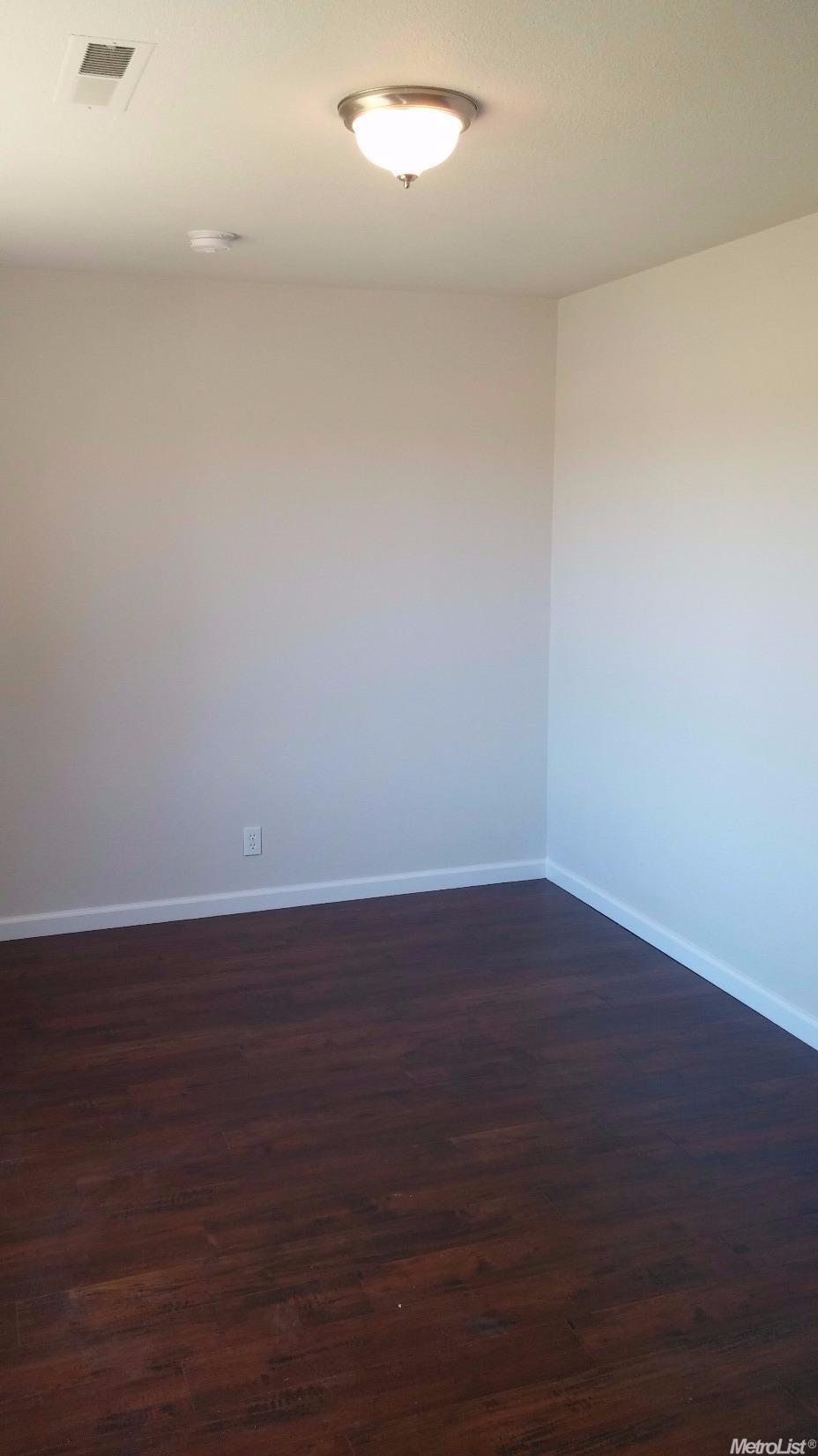 2065 E Marshall St, Turlock, CA 95380 photo 4