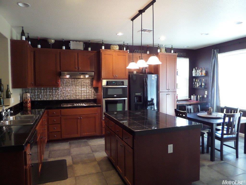 2560 Balmy Ct, Manteca, CA 95337 photo 7