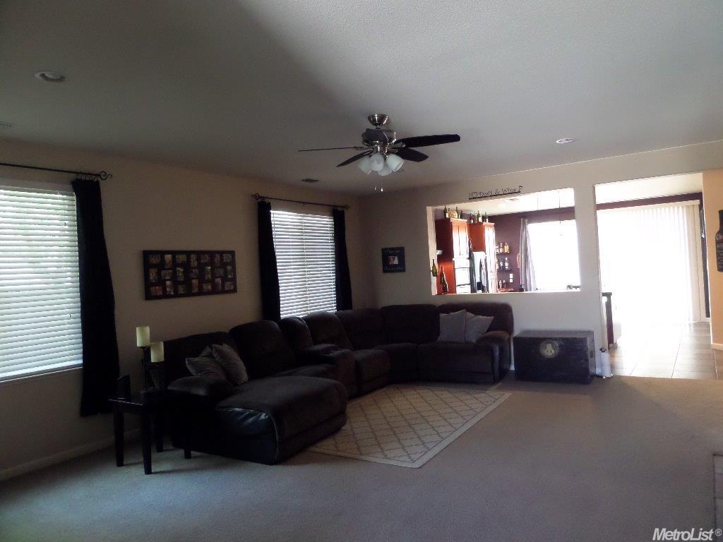 2560 Balmy Ct, Manteca, CA 95337 photo 3