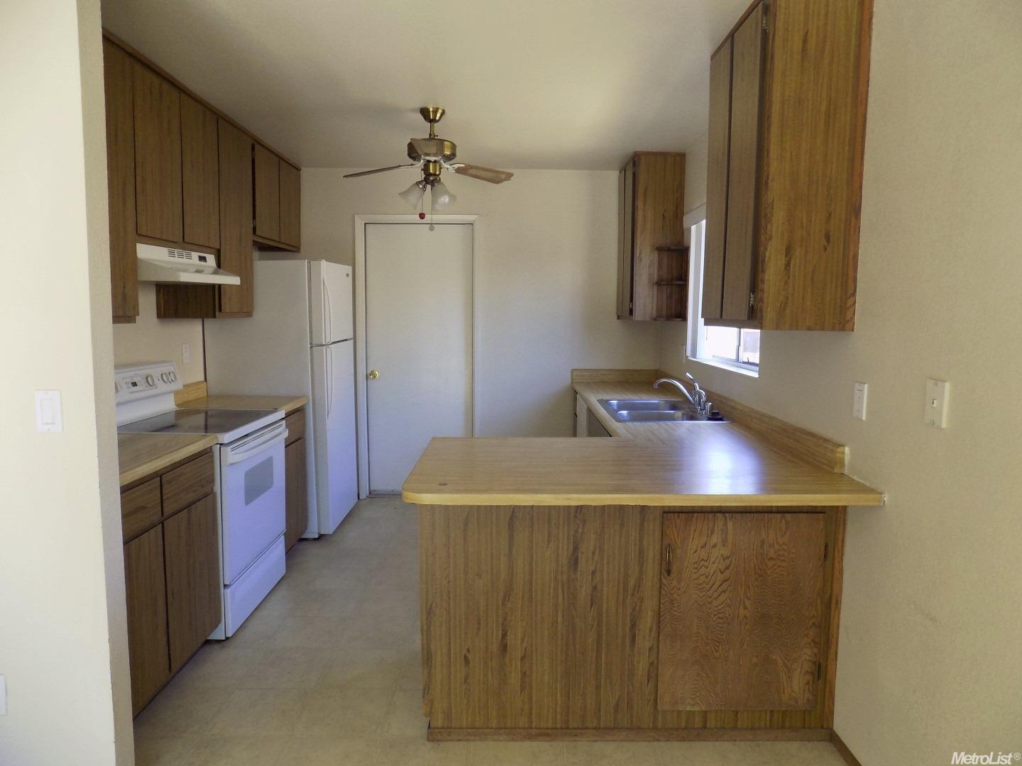2630 Colony Dr, Tracy, CA 95376 photo 2