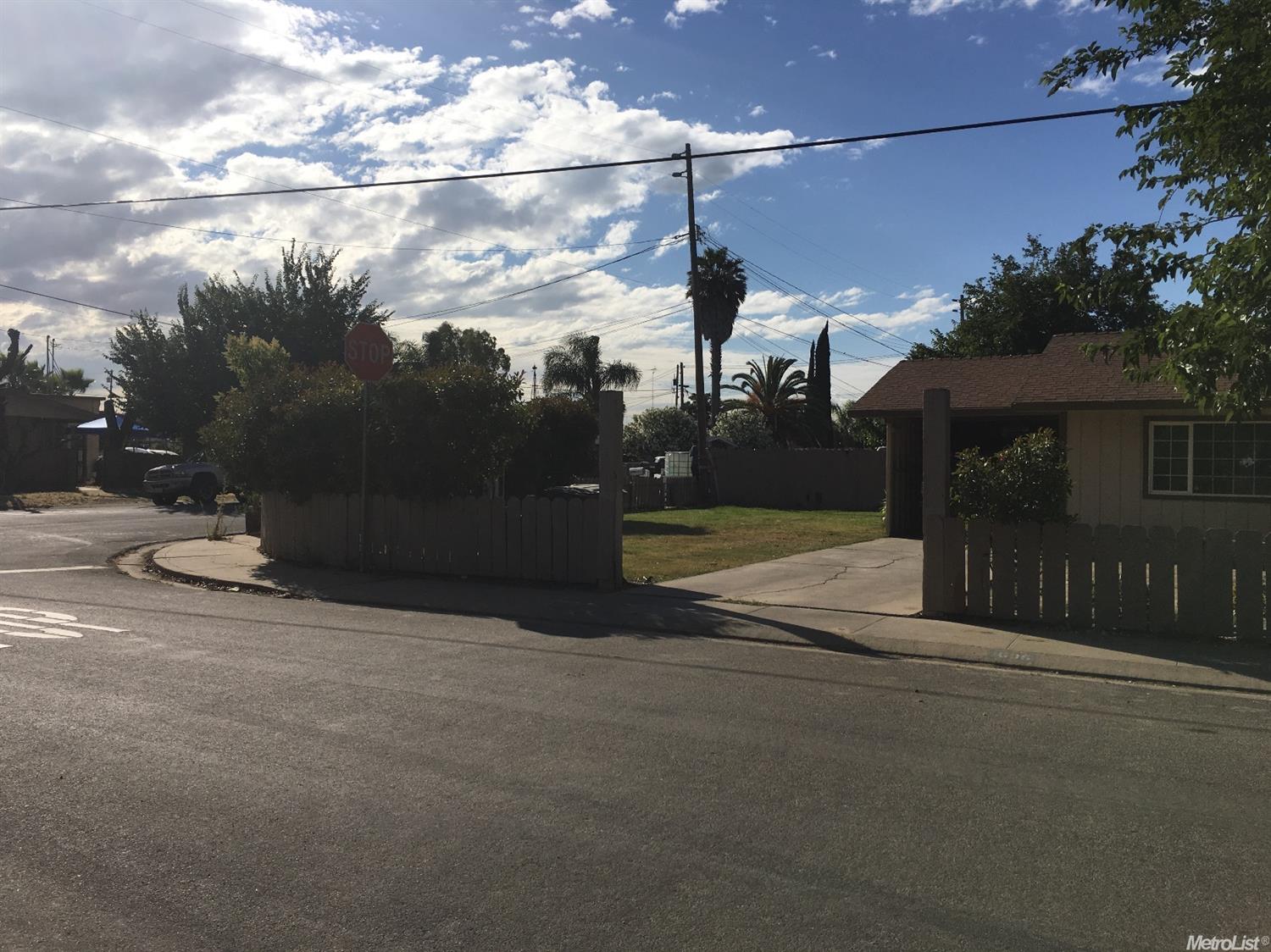 1605 Amelia St, Patterson, CA 95363 photo 4
