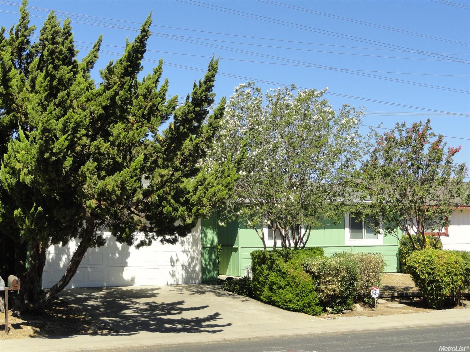 2033 Venus Dr, Ceres, CA 95307 photo 1