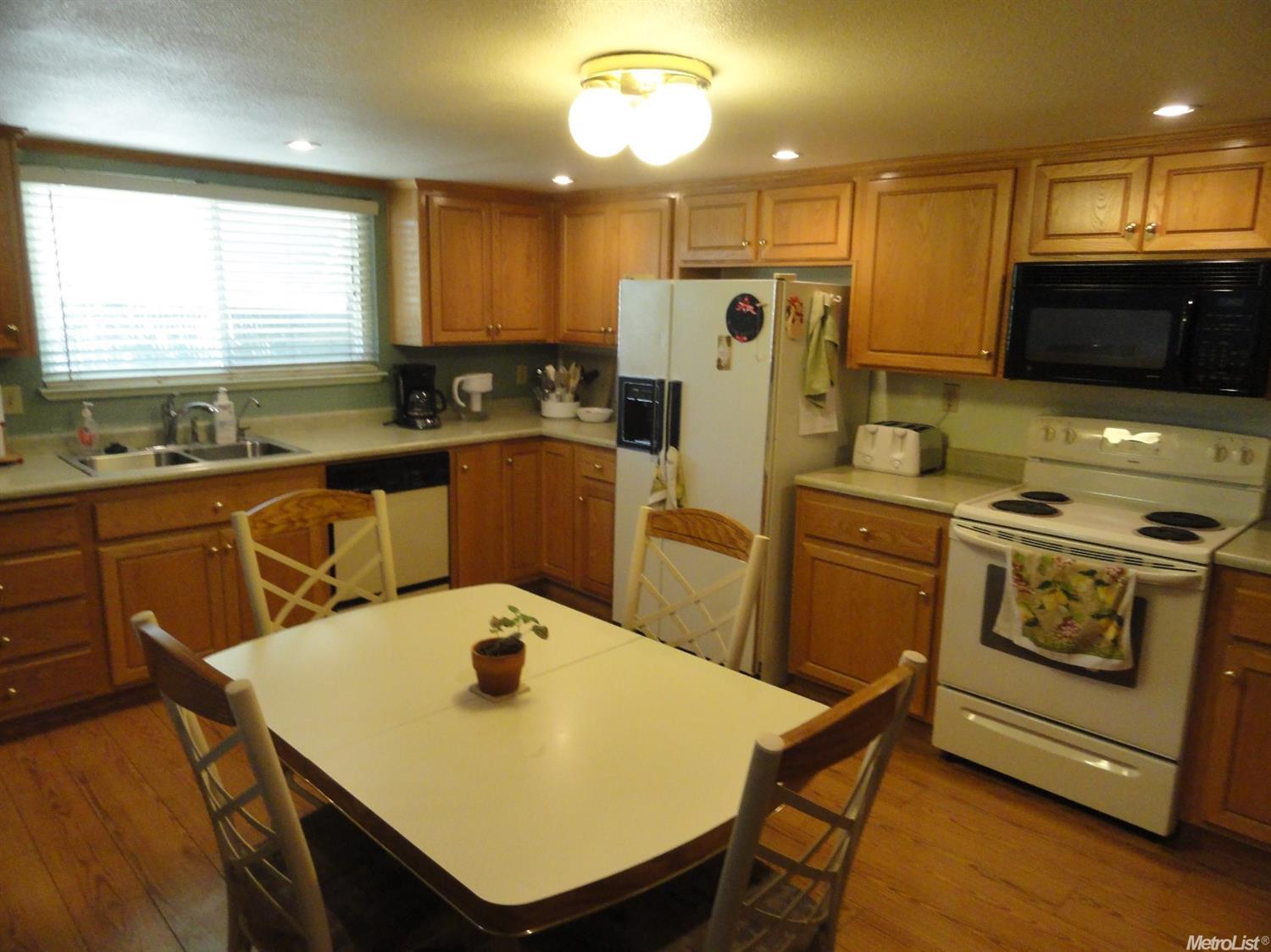 2033 Venus Dr, Ceres, CA 95307 photo 3