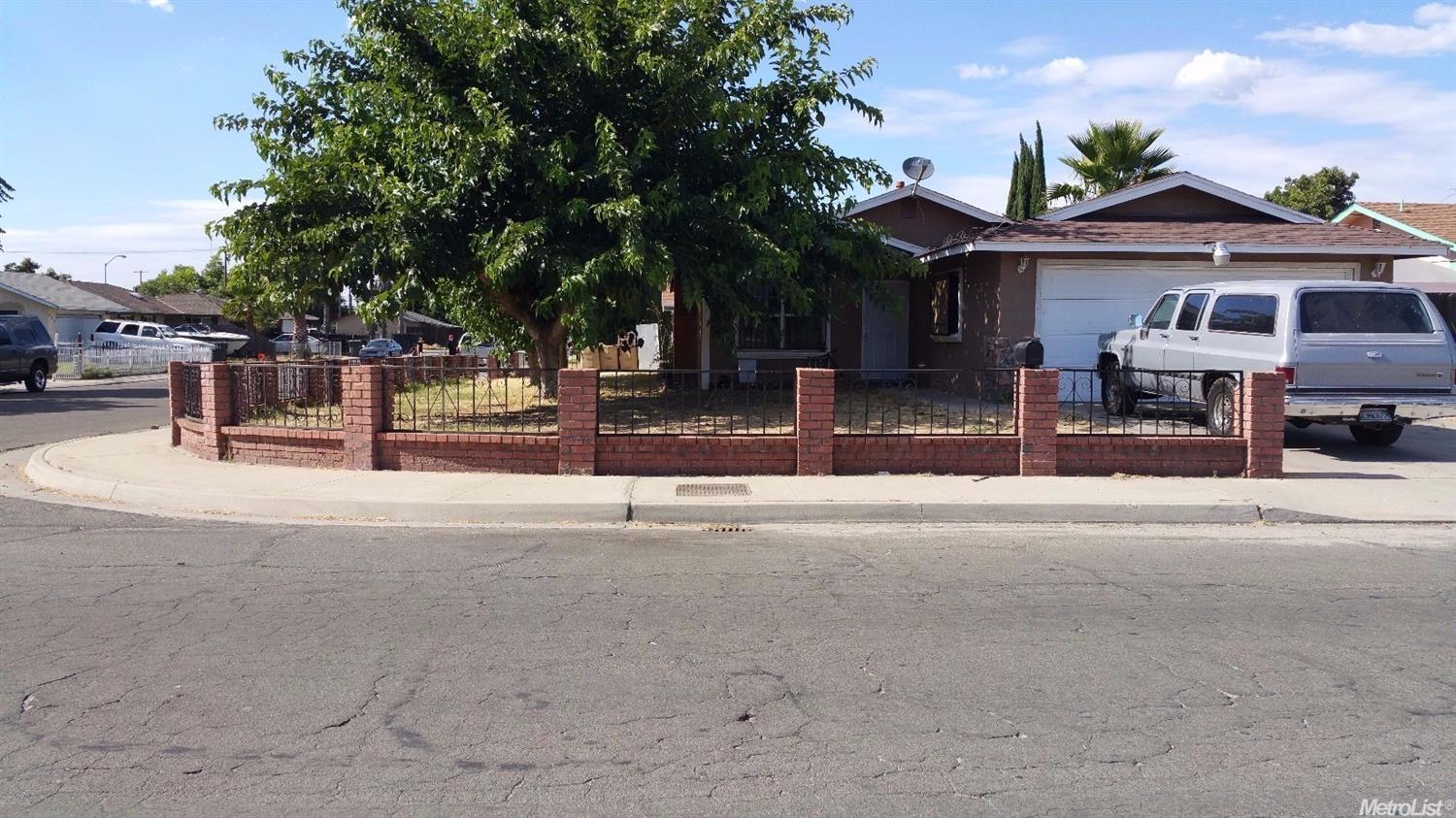 1001 Pecos Ave, Modesto, CA 95351 photo 1