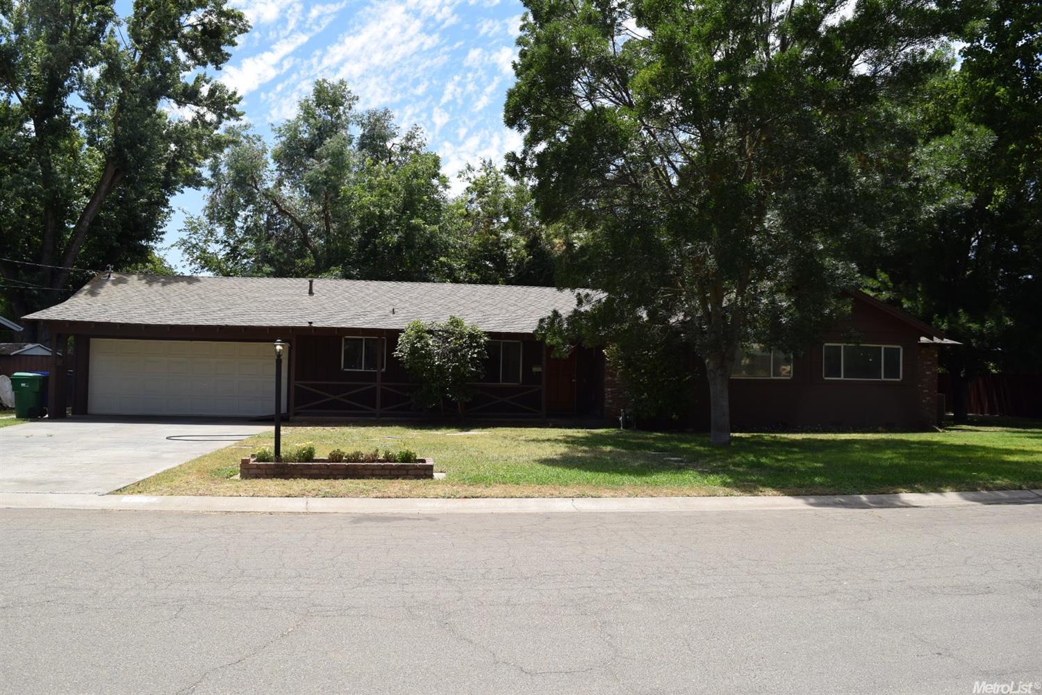 2866 Arden Ln, Merced, CA 95340 photo 1