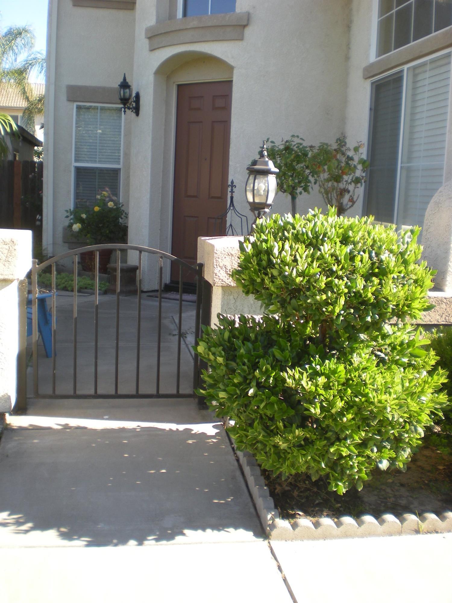 2040 Licstal Ct, Manteca, CA 95337 photo 4