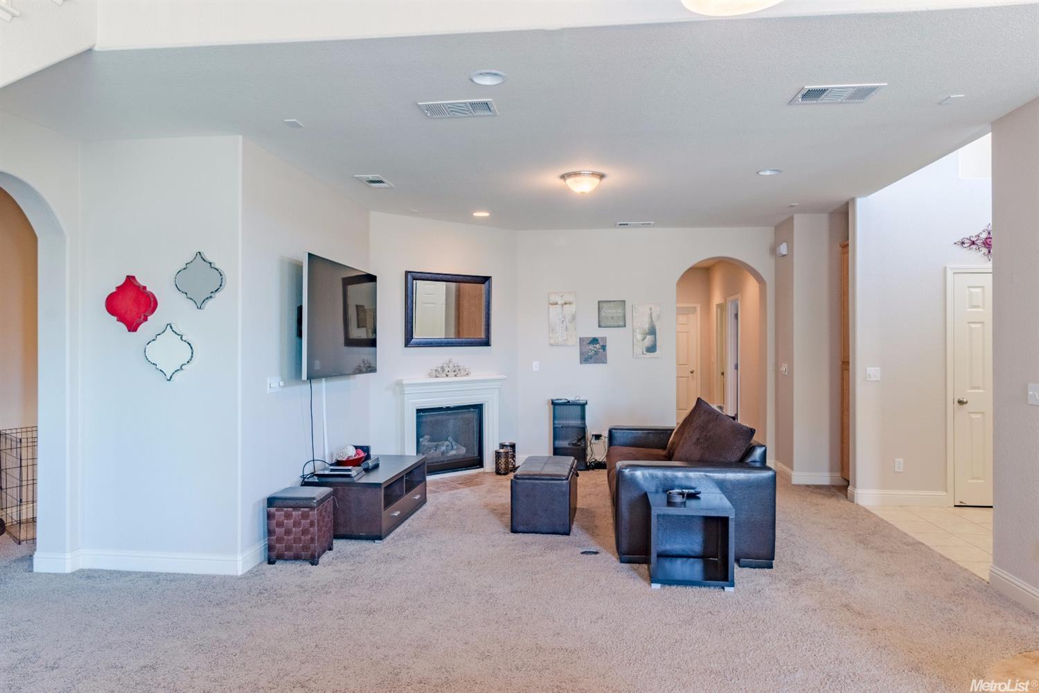 1323 Grange Way, Ripon, CA 95366 photo 6