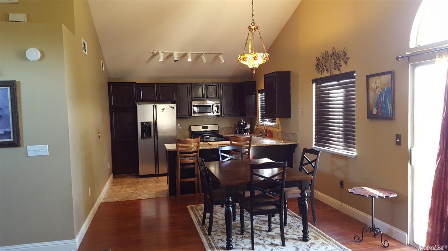 1317 Vintner Ln, Modesto, CA 95358 photo 4