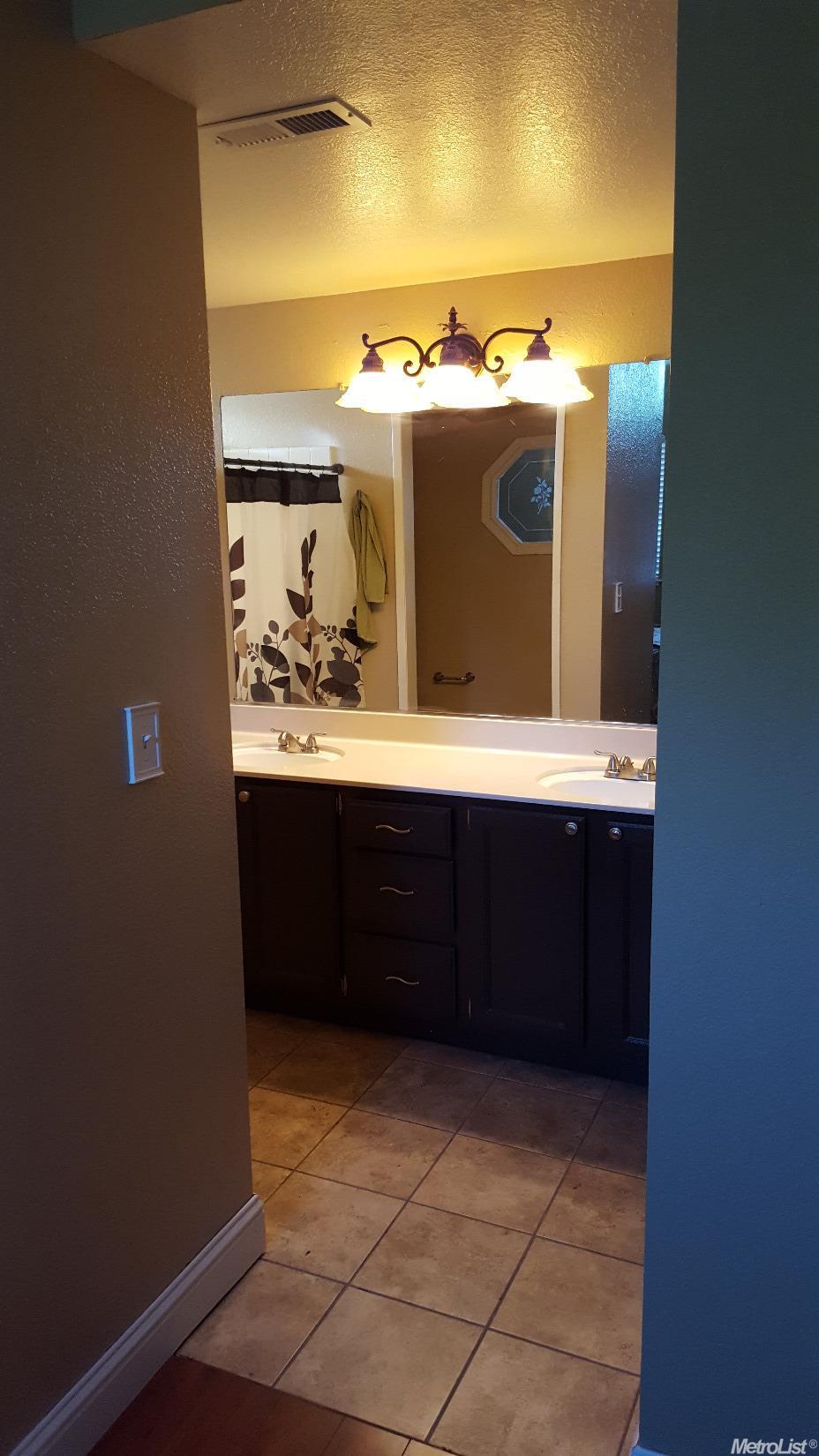 1317 Vintner Ln, Modesto, CA 95358 photo 10