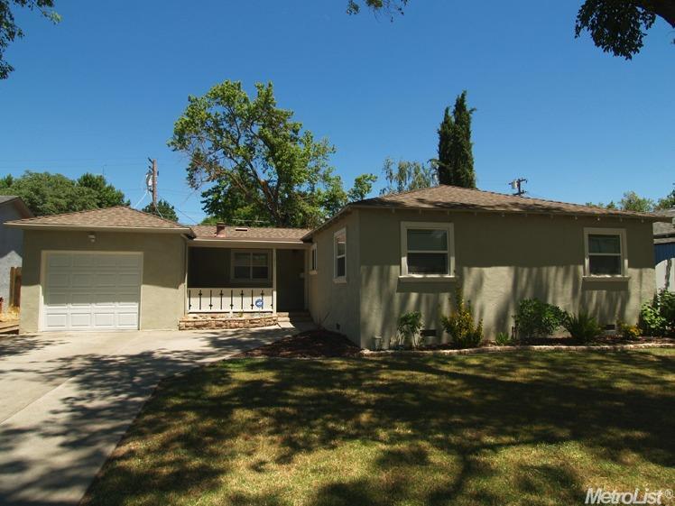 1217 Adel St, Modesto, CA 95350 photo 1