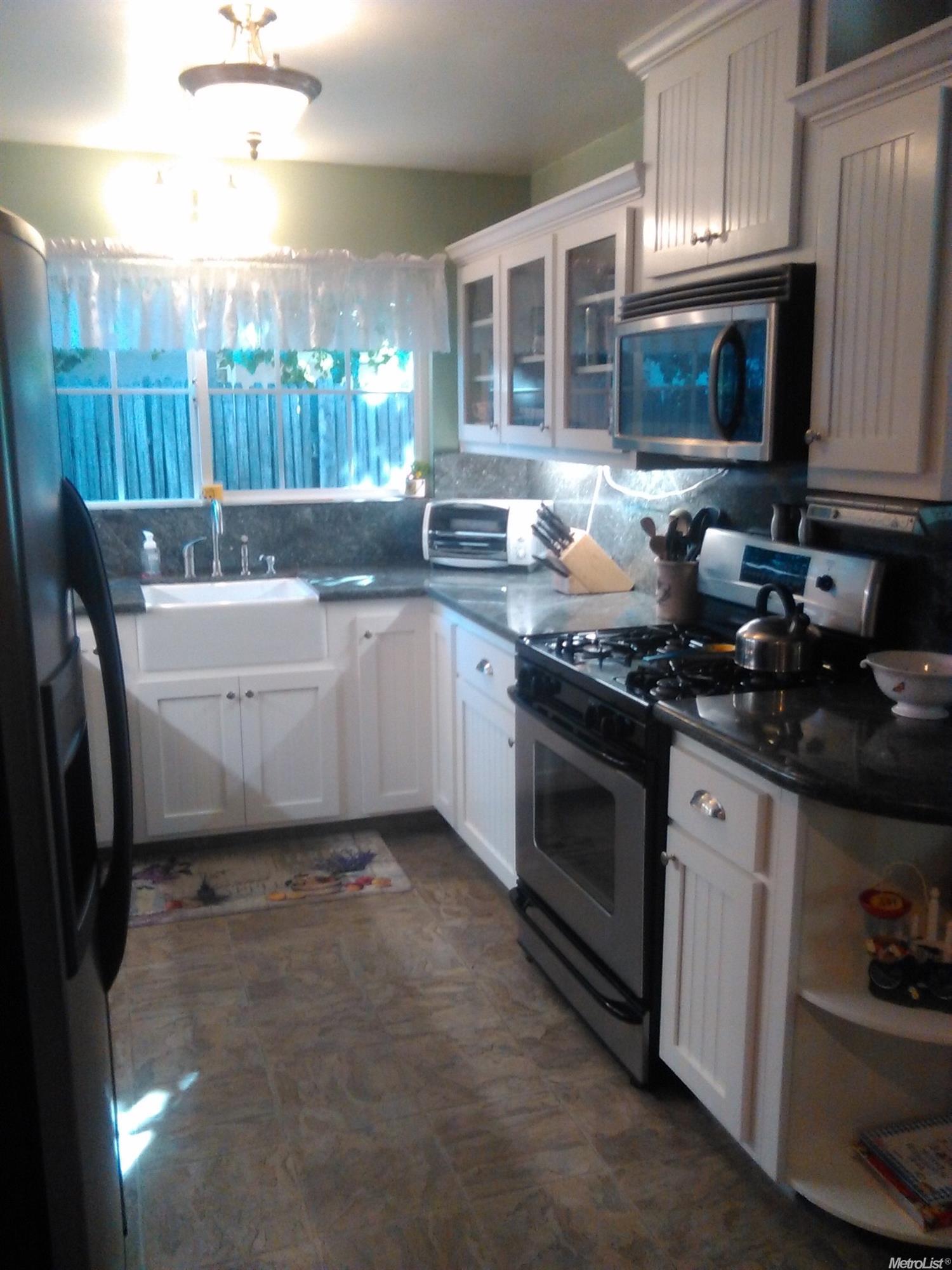 2022 Joaquin St, Modesto, CA 95350 photo 3