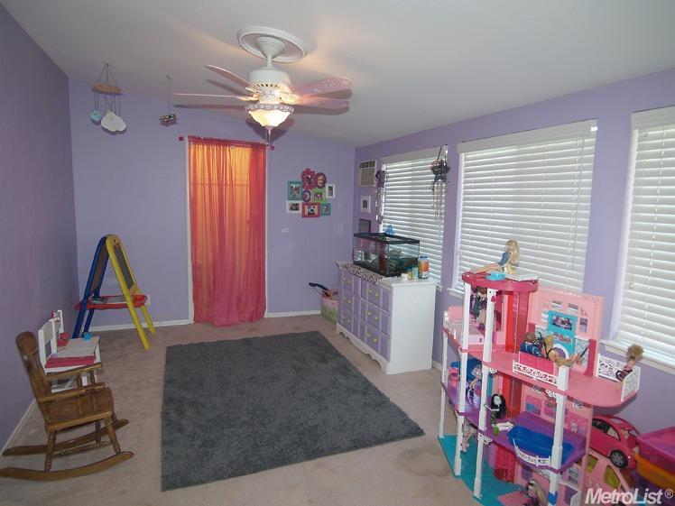 1238 Trombetta Ave, Modesto, CA 95350 photo 9