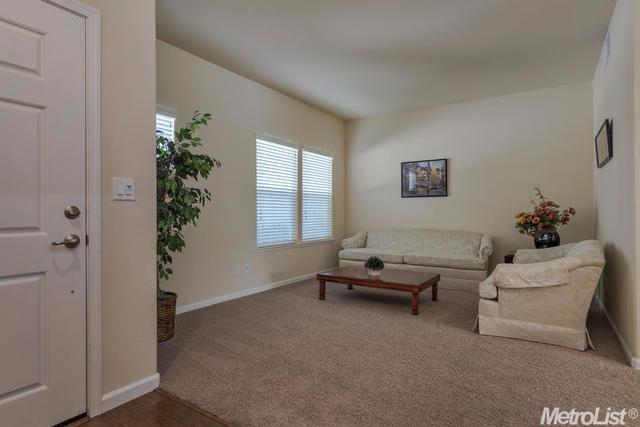 327 Ensenada Dr, Davis, CA 95618 photo 4