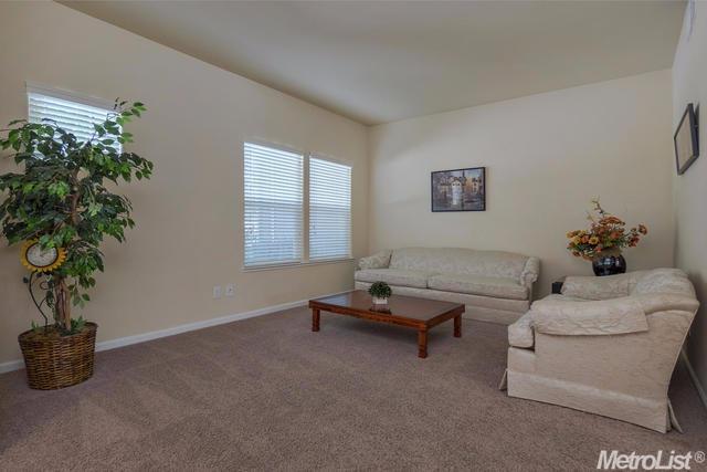 327 Ensenada Dr, Davis, CA 95618 photo 3