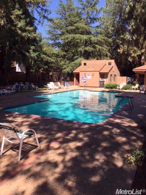 2064 Alta Loma St, Davis, CA 95616 photo 8