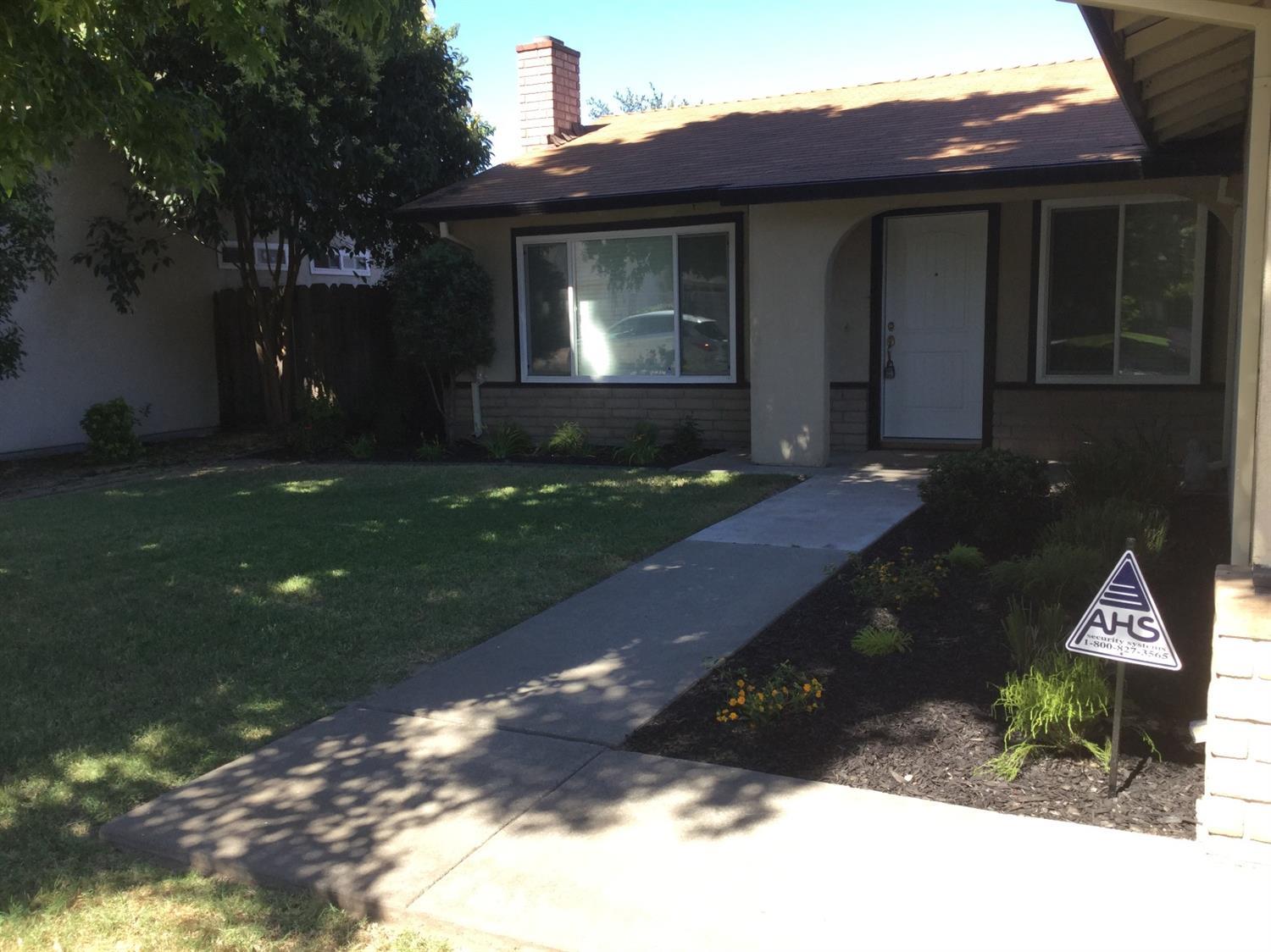 2029 Forest Ln, Manteca, CA 95336 photo 1