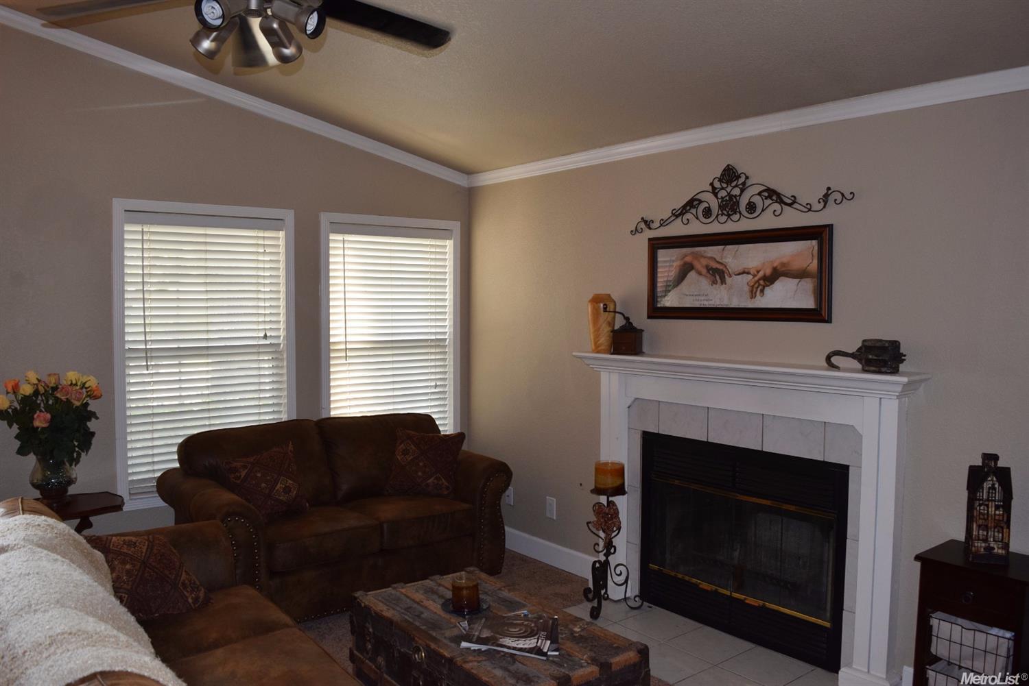 520 Morris Phelps Dr, Tracy, CA 95376 photo 3