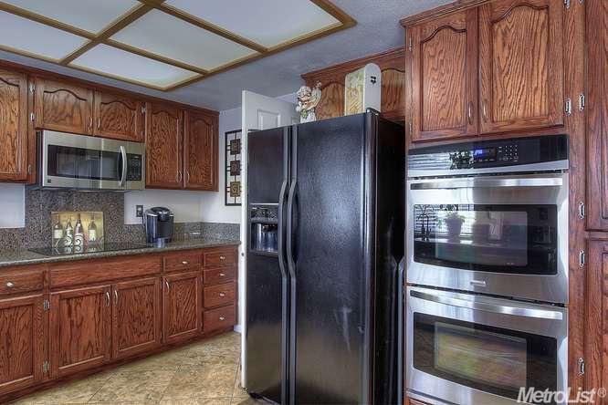 800 Petrig St, Tracy, CA 95376 photo 4