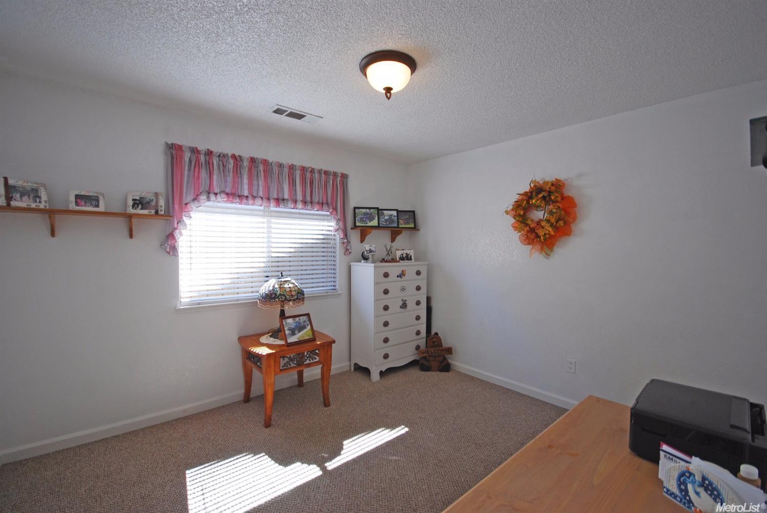 1709 Brett Ln, Modesto, CA 95358 photo 11